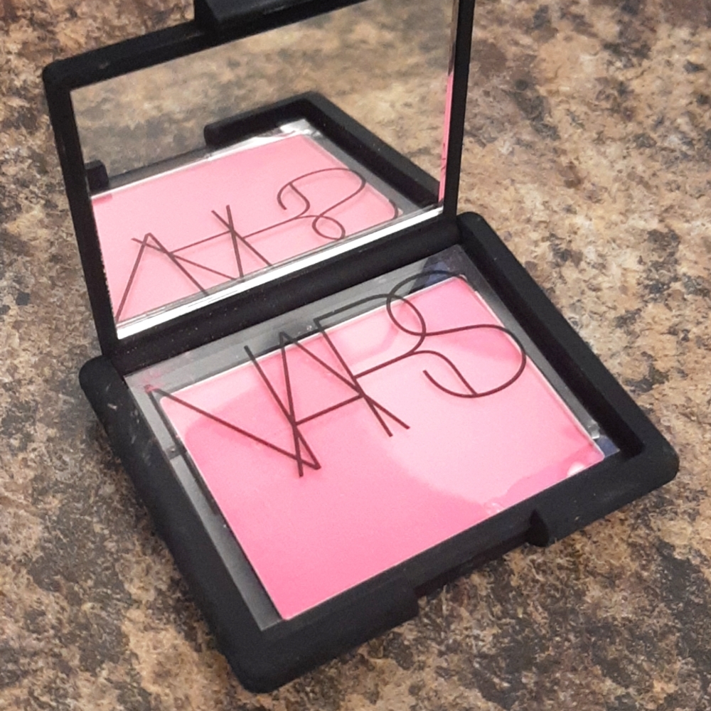 Nars blush: Desire